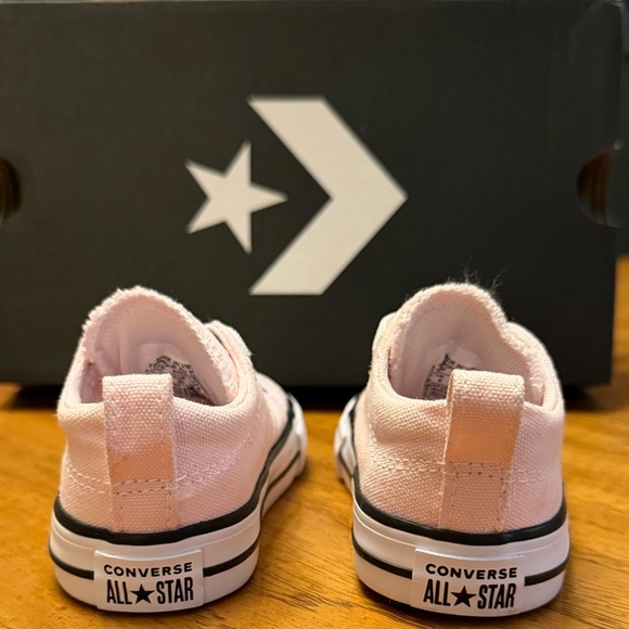 Converse Madison OX – Infant Size 4 (Light Pink) - Picture 4 of 7